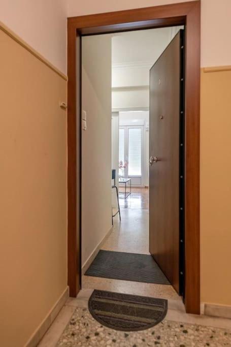 Kerameikos 2 Bedroom Apartment Атина Екстериор снимка